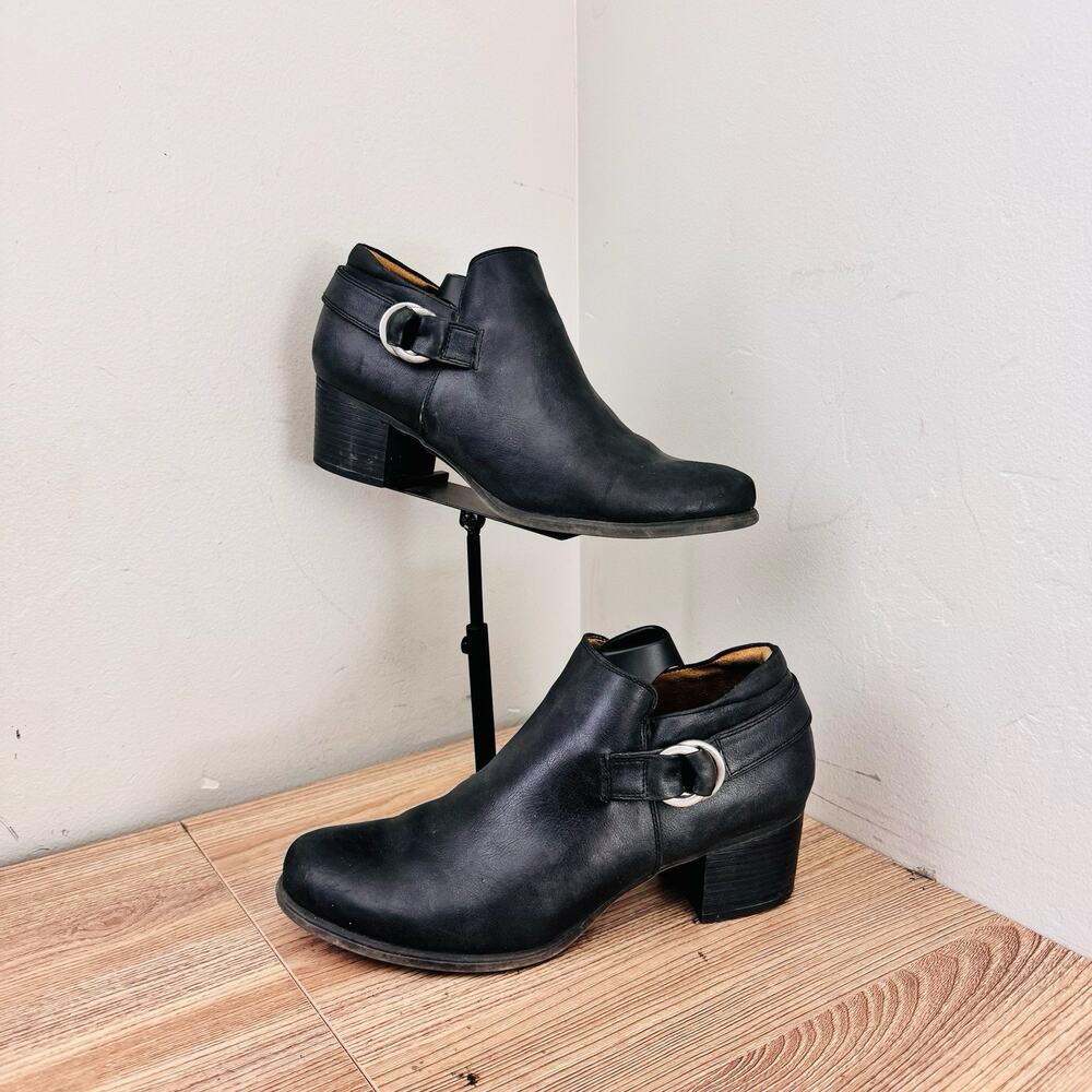 Natural Soul Black Leather Buckle Ankle Booties Women’s Size 9